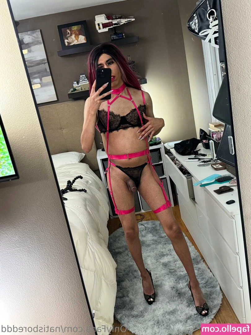 natisboreddd - Would u mind helping out ur favorite princess with a quick suck?