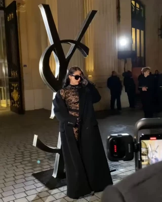 Lourdes Leon [ lourdes-leon ] - Tell me I m cute  then you can eat my pussy