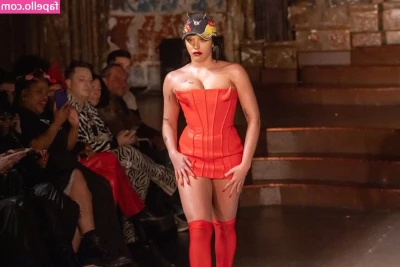 Lourdes Leon [ lourdes-leon ] - Would you go rough or easy on me??