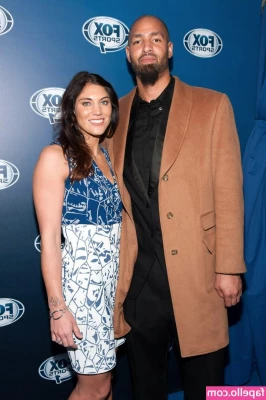 Hope Solo [ hope-solo ] - It s 87 degrees enjoying the sun