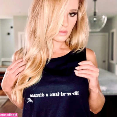 Tomi Lahren [ tomi-lahren ] - Heute gehe ich mit meinem  pridesocks ins warme Wasser und es fühlt