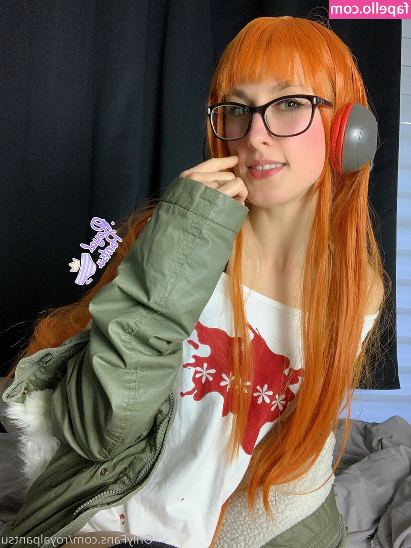royalpantsu - Ma petite chatte bien rasée et mon jouet  rien de mieux pour enlever