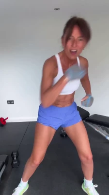 Davina McCall [ davina-mccall ] - Who wanna see me use my new toy when it comes in