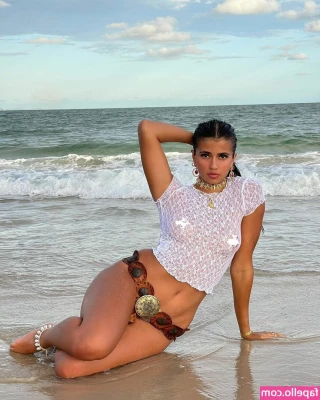 Ambraguiotto - You gonna spank little Roxy
