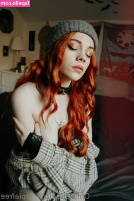 inopiafree - Stop jerking off coz my pussy do it better than your hands 😏