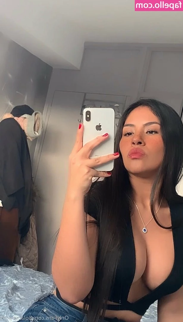 solangepstn - Good morning  Come lick this coconut oil off my feet for breakfast 