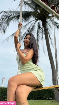 Mia_Jeen [ mia-jeen ] - Sometimes, being mine means losing yourself in me. Are you ready to