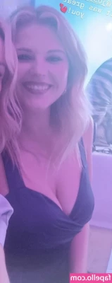 Josefin Bressel [ josefin-bressel ] - Hi babe! Take off my bikini and fuck me hard!