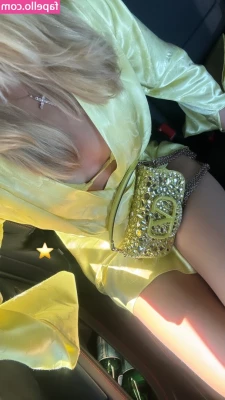 Davina Geiss [ davina-geiss ] - Showing off my chastity and my tail butt plug outside.