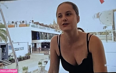 Davina Geiss [ davina-geiss ] - Hello guys   I would like to know a little more about you  Being