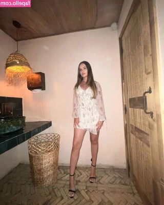Davina Geiss [ davina-geiss ] - Pussy worship   I m dripping