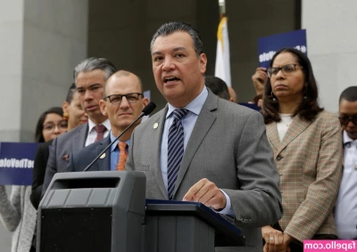 Alex Padilla [ alex-padilla ] - Would you fuck me just like this? 💦😳