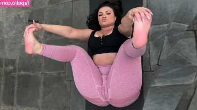 Jana Jenner [ jana-jenner-1 ] - Hey let me re-introduce myself for a sec