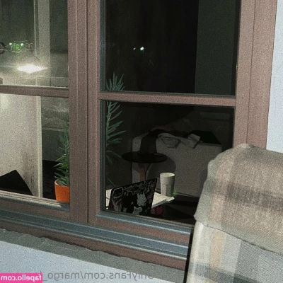 margo_leevonie [ margo-leevonie ] - Me and  lonn1112 know how to have a really good time   who wants a
