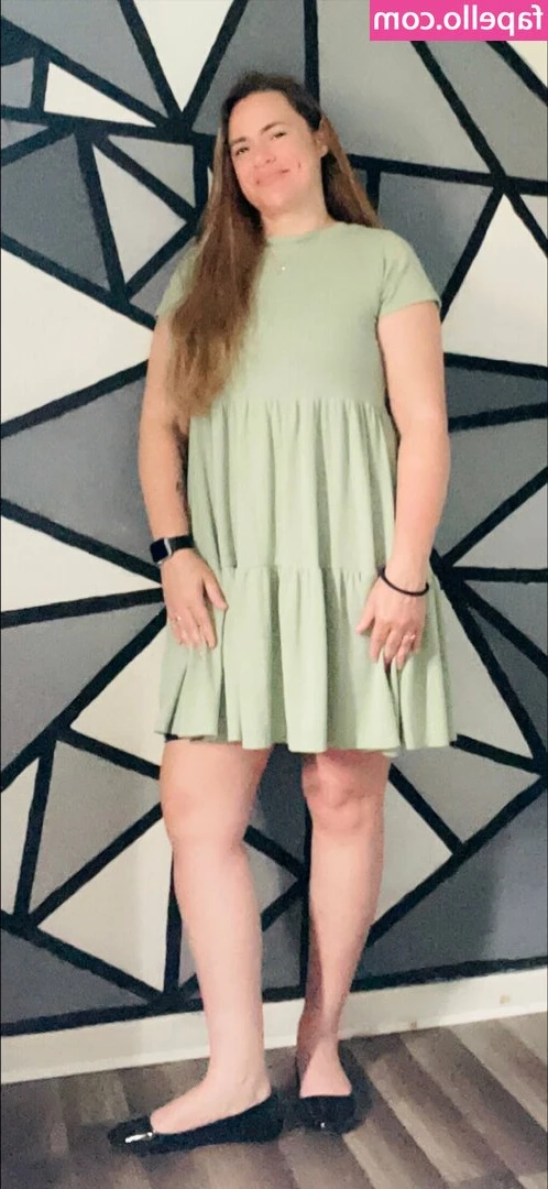 peachyamore1015 - Lotioning Up :) xx