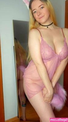 b-kitty - No peaceful bath time for me