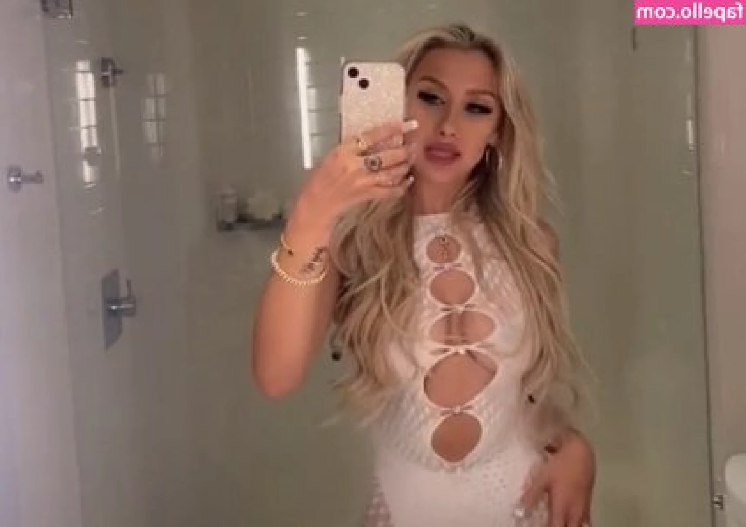Grace Morris [ grace-morris ] - Hey babe  what s up  Just hanging