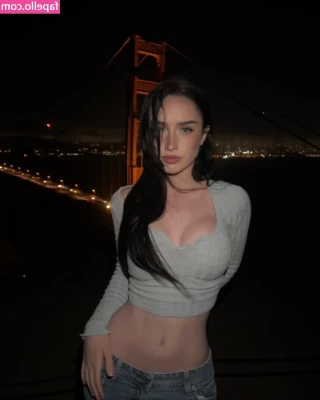 Julia Román [ julia-roman ] - I figured I post when I can but I m counting days and post more when