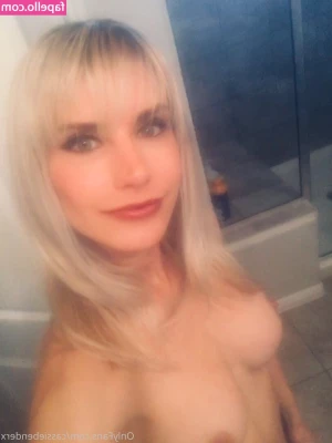 Cassie Bender [ cassie-bender ] - Are you having a good weekend? 🥰
