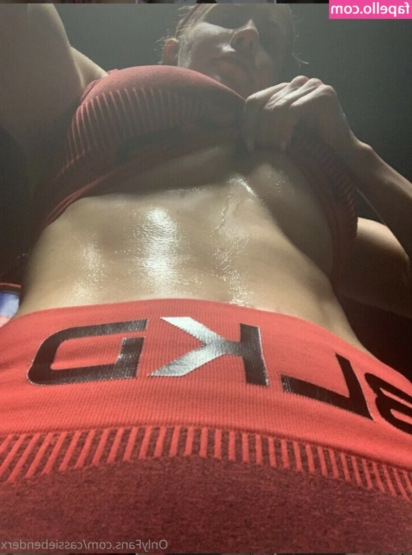 Cassie Bender [ cassie-bender ] - Wanted: this hoodie to shoot in (wearing nothing else but a thong and