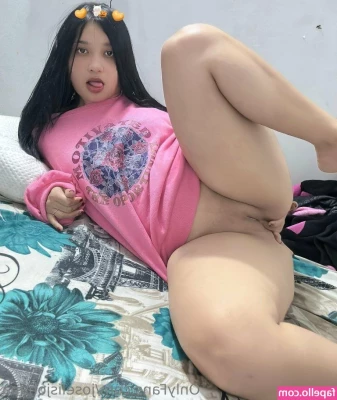 Joselis Johana [ joselis-johana-2 ] - I need someone underneath receiving all my cum