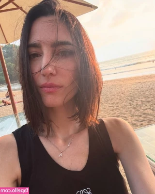 Amelie Lens [ amelie-lens ] - Netflix and chill