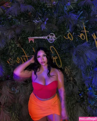 Vanessa Lopez [ vanessa-lopez ] - How are my nipples   I like them being kissed
