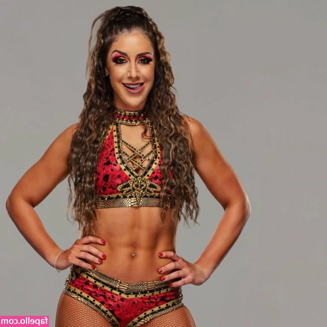 Britt Baker [ britt-baker ] - Naked feet fun   going to the gym soon  amp  afterwards I m going