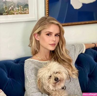Erin Moriarty [ erin-moriarty ] - @momocam comin’ in hot with the goods while we were at the baseball