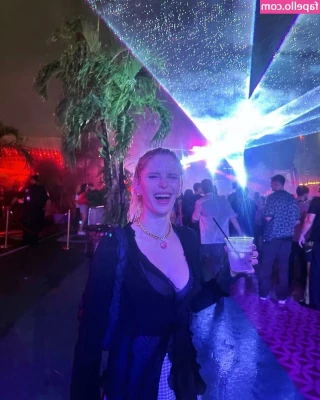 Erin Moriarty [ erin-moriarty ] - It's starting to get weird over here....  Meow ;)   Love Harper  xxx