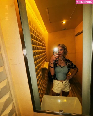Erin Moriarty [ erin-moriarty ] - Here s the outfit I ll use tomorrow at the pool   to drive lovers of