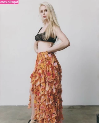 Erin Moriarty [ erin-moriarty ] - I need some help with my dress  Can you assist me
