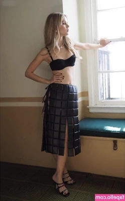Erin Moriarty [ erin-moriarty ] - A full live where I flash my pussy and tits a ton and then fuck