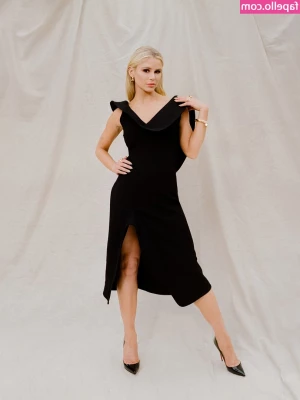 Erin Moriarty [ erin-moriarty ] - Thanksgiving!! Part 1 - As you would expect I spent the day sitting