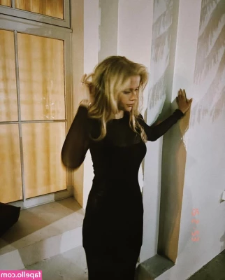 Erin Moriarty [ erin-moriarty ] - Hope everyone is having a great Saturday night... I'll be here a
