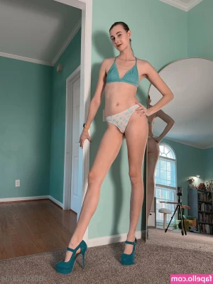 blissfulellie - Her mind is deliciously improper and her body is an aphrodisiac 