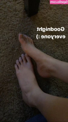 blissfulellie - I need someone to cum make me cum   anyone    FatAss  CumForME