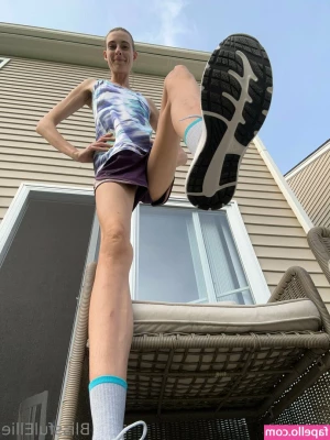 blissfulellie - More feet pics