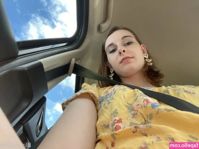 blissfulellie - Stomping on weiners  Message for longer and custom videos