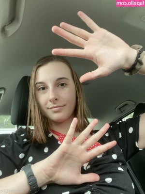 blissfulellie - grab two handfuls!🤤