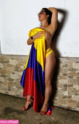 Officefacil - How much do you like my lingerie? 🥰😻🩷