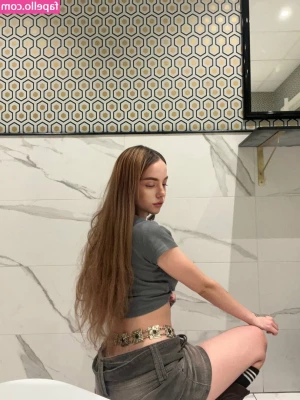 Milk_Baddie [ milk-baddie ] - Just a little further, right? 😈