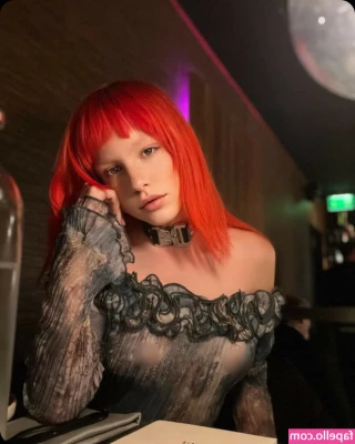 Milk_Baddie [ milk-baddie ] - How is this Deal   You send me some Dessous from my Wishlist and i