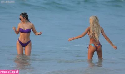 Kylie Jenner [ kylie-jenner-1 ] - Gracie - Hey can you bring me my towel? I forgot it outside the