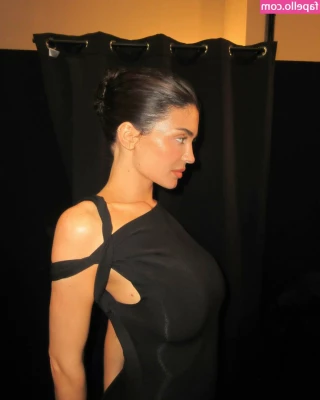 Kylie Jenner [ kylie-jenner-1 ] - Que calor
