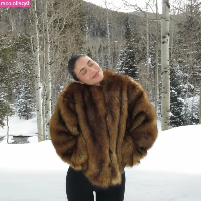 Kylie Jenner [ kylie-jenner-1 ] - Would you consider me beautiful, sexy, or hot?😜🥵