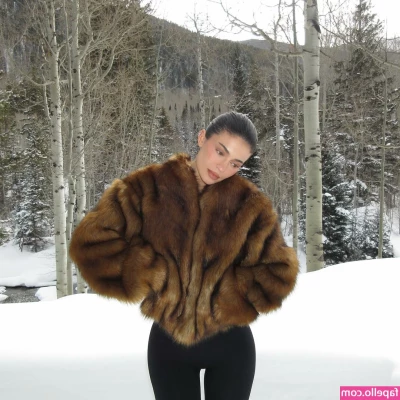 Kylie Jenner [ kylie-jenner-1 ] - give me that dick as my gift? 💋
