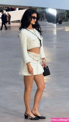 Kylie Jenner [ kylie-jenner-1 ] - Pedime el video del alto pete que le hice arriba de una montaña en