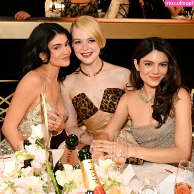Kylie Jenner [ kylie-jenner-1 ] - I am live on cam right now  D Come over and hang out chat about