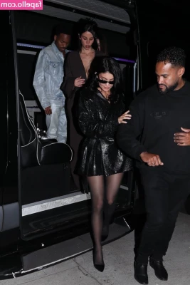 Kylie Jenner [ kylie-jenner-1 ] - Happy Halloween 🎃  As a treat here’s some of my workout session